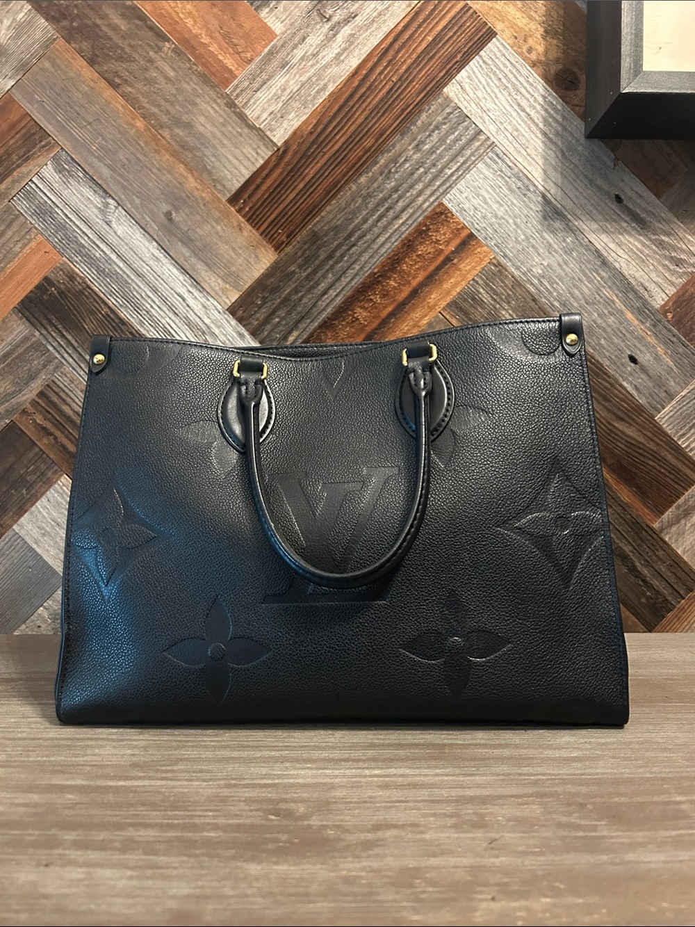 Louis Vuitton Onthego Bag pm